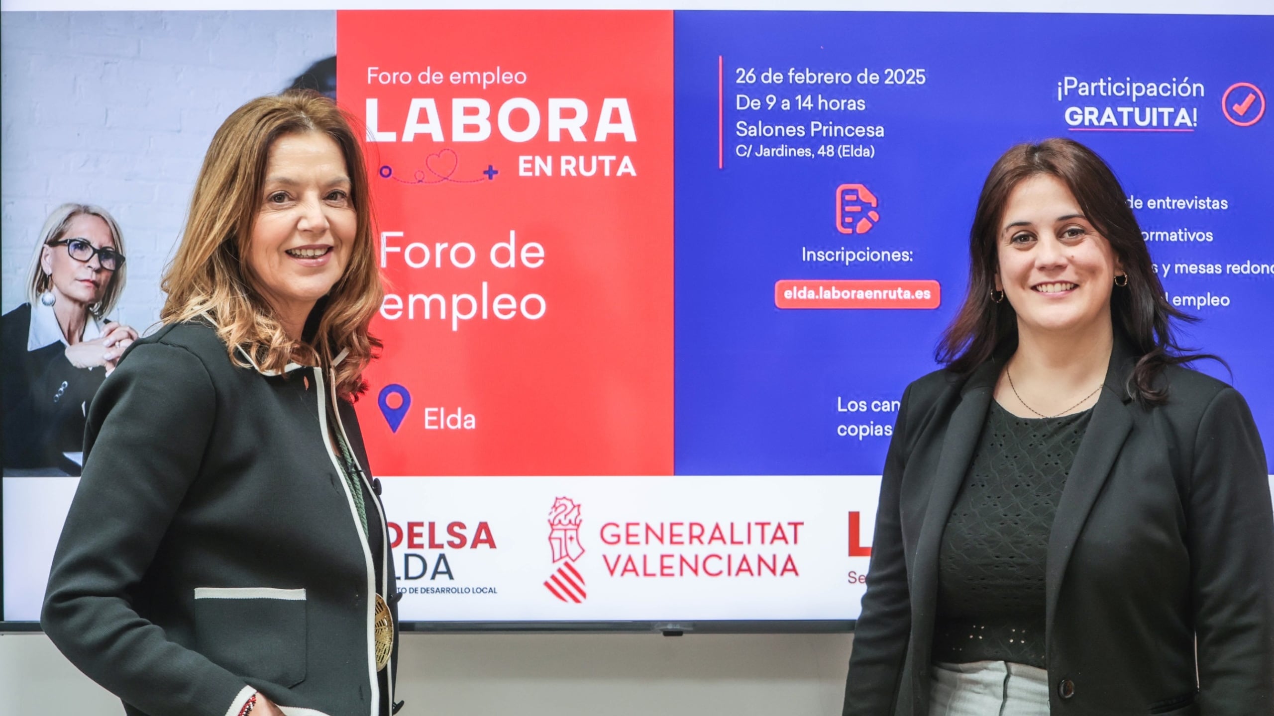 Cortes Martínez, directora territorial de Labora; junto a Lorena Pedrero, concejala de Empleo de Elda