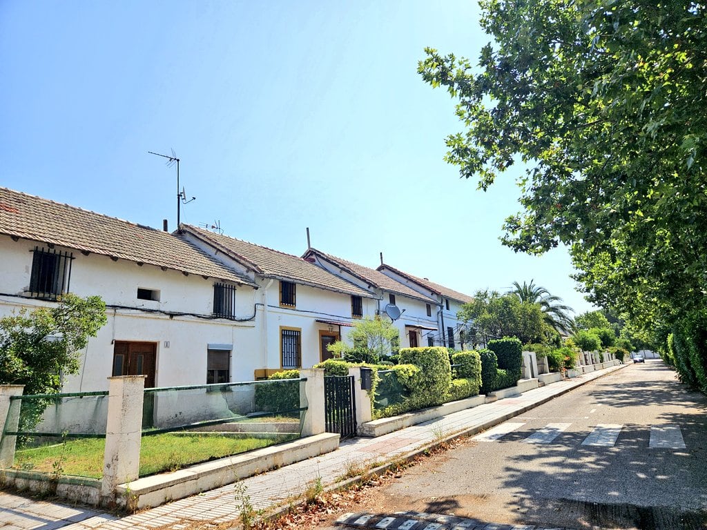 Viviendas históricas del poblado militar de La Marañosa en San Martín de la Vega