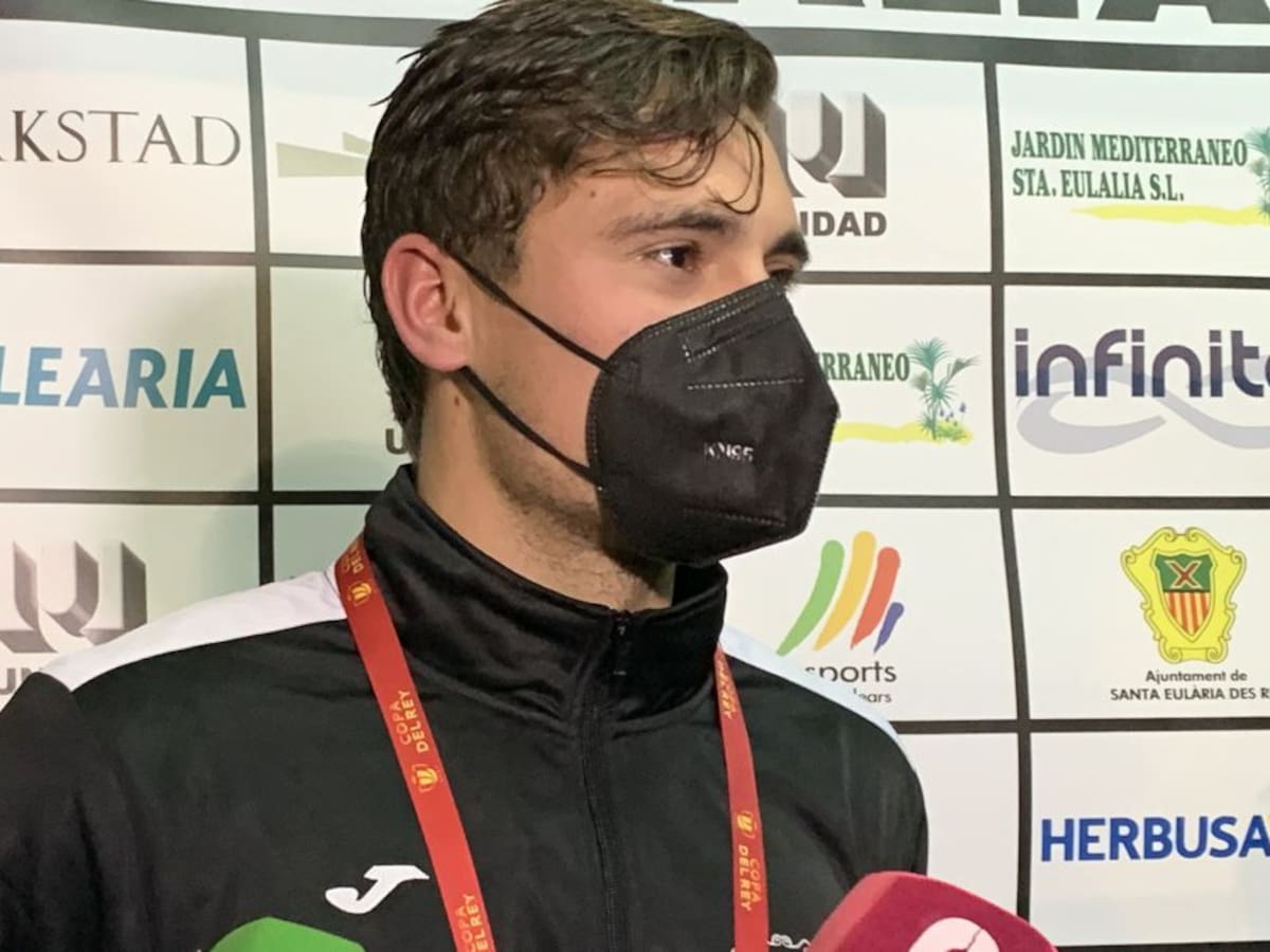 El cartagenero Fran Martínez detiene tres penaltis con el Peña Deportiva para eliminar al Sabadell