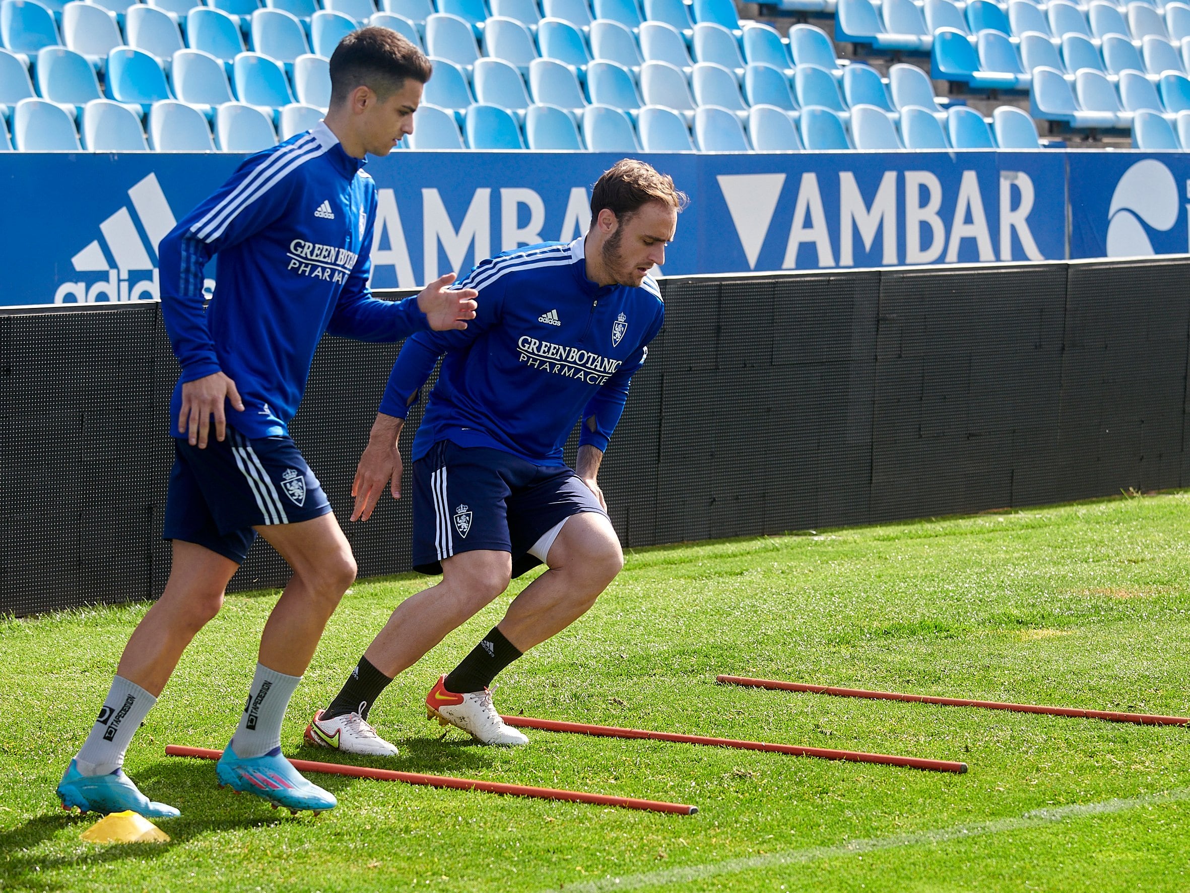 Lasure, junto a Bermejo, en un entrenamiento en La Romareda