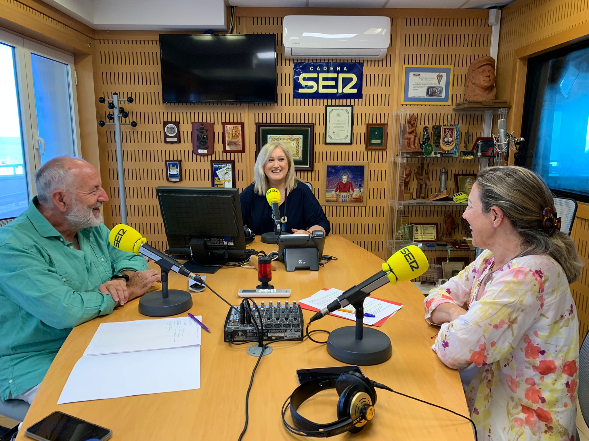 Ana Prieto junto a Antonio Pavón y Eva Izquierdo, de UGT