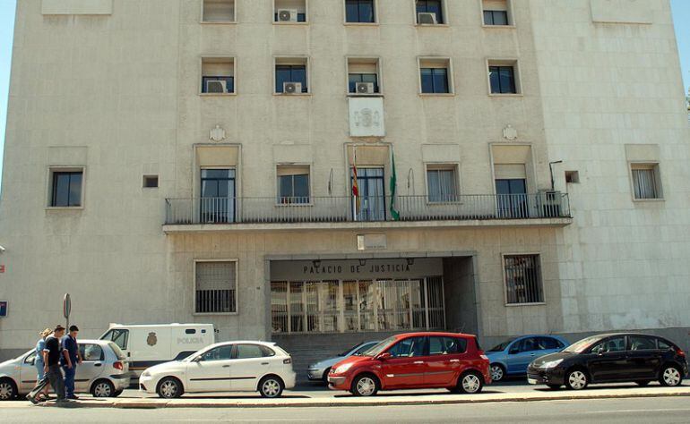 Fachada de la Audiencia Provincial de Huelva.