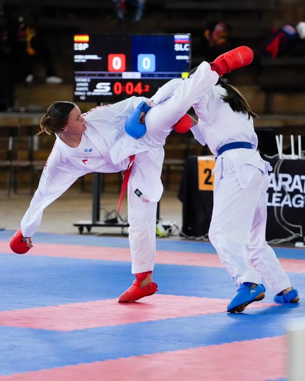 Amelie Skiba en la WKF Karate One Youth League Harare 2026, en Zimbabue.