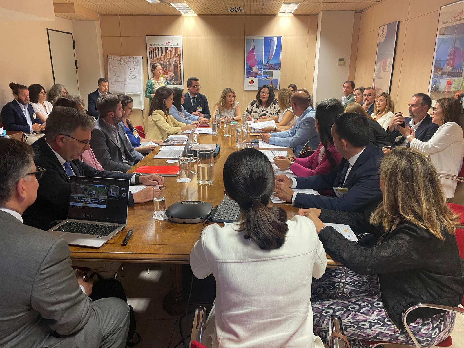 Presentación de “Oleoturismo España” en la Secretaría de Estado.