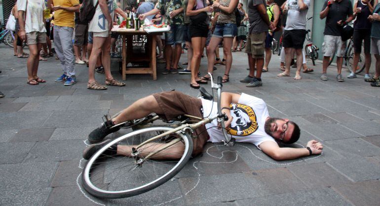 Mou-te en Bici ha identificat més de 50 punts crítics que dificulten la circulació dels ciclistes per la ciutat.