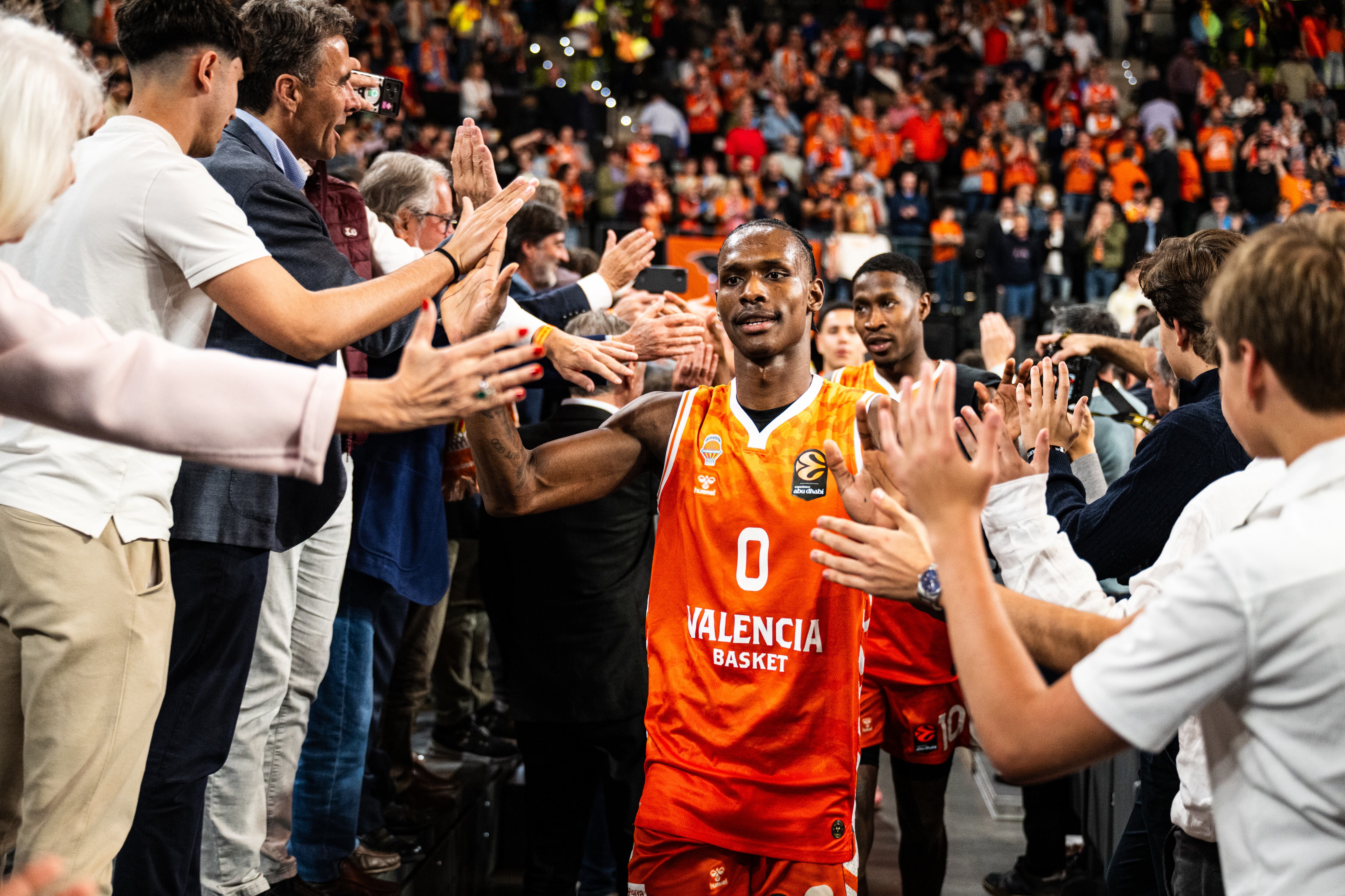 VALENCIA, SPAIN - APRIL 09: Brancou Badio, #0 of Valencia Basket celebrating the 24th victory at the EuroLeague Regular Season Round 37 match between Valencia Basket and Panathinaikos Aktor Athens at Roig Arena on April 09, 2026 in Valencia, Spain. (Photo by JM Casares/Euroleague Basketball via Getty Images)