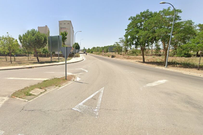 Salida de la última rotonda de la Avenida de Castilla hacia el sur
