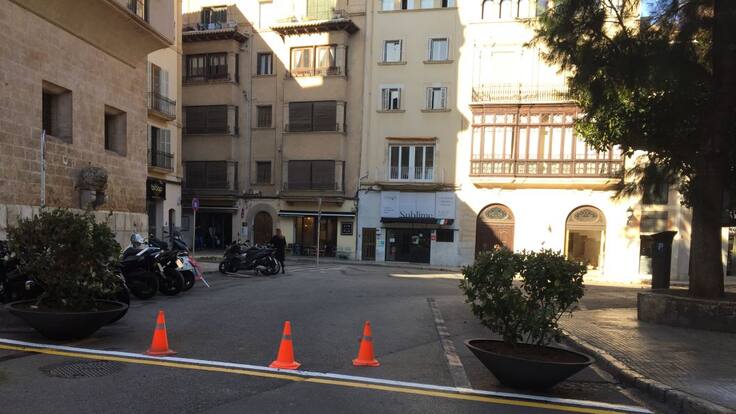 Se cierran al tráfico la calle Unió y la Plaça del Mercat