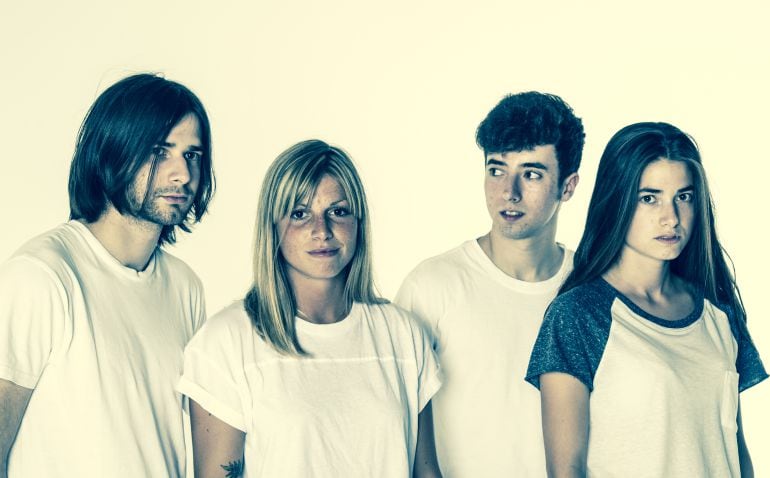 No es que tengan pinta de vivir con sus padres... ¡Es que lo hacen!