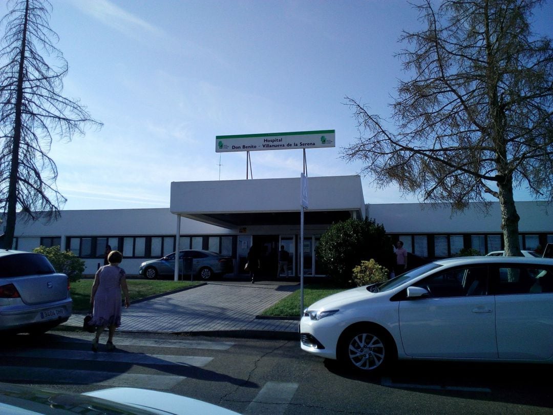 Entrada principal del hospital Don Benito-Villanueva de la Serena