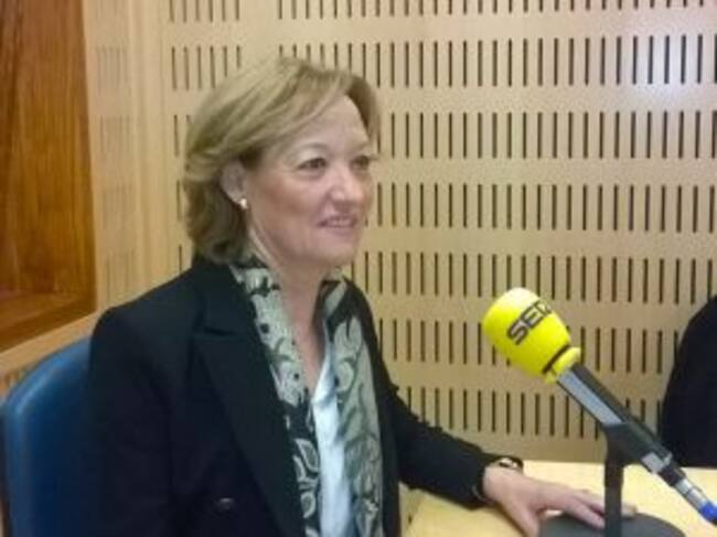 La consejera, Carmen Ortiz, durante la entrevista en Surco y Marea
