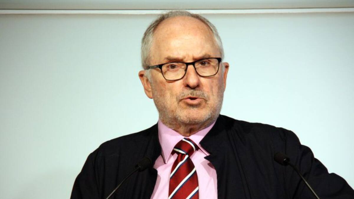 El Síndic investigarà les cues d'estrangers a les oficines policials