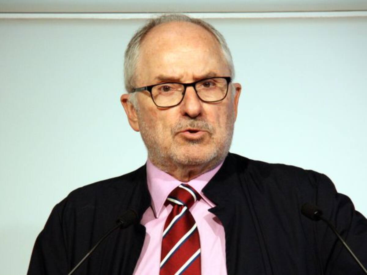 El Síndic investigarà les cues d'estrangers a les oficines policials