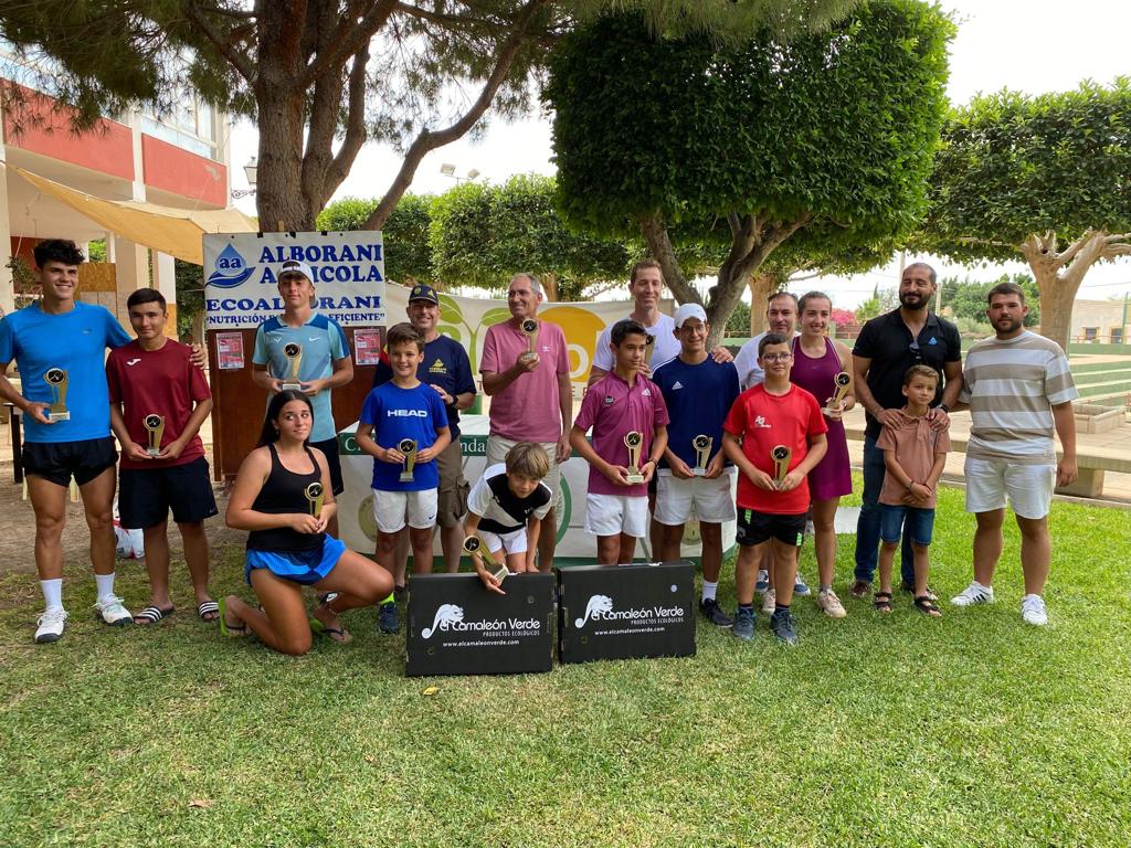 Los campeones del Torneo &#039;Alborani Agrícola&#039;.