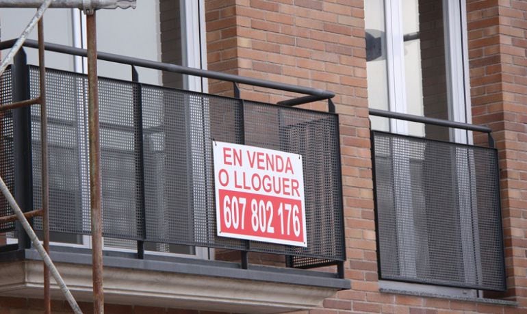 L'Ajuntament de Girona no dóna l'abast amb els pisos que té.