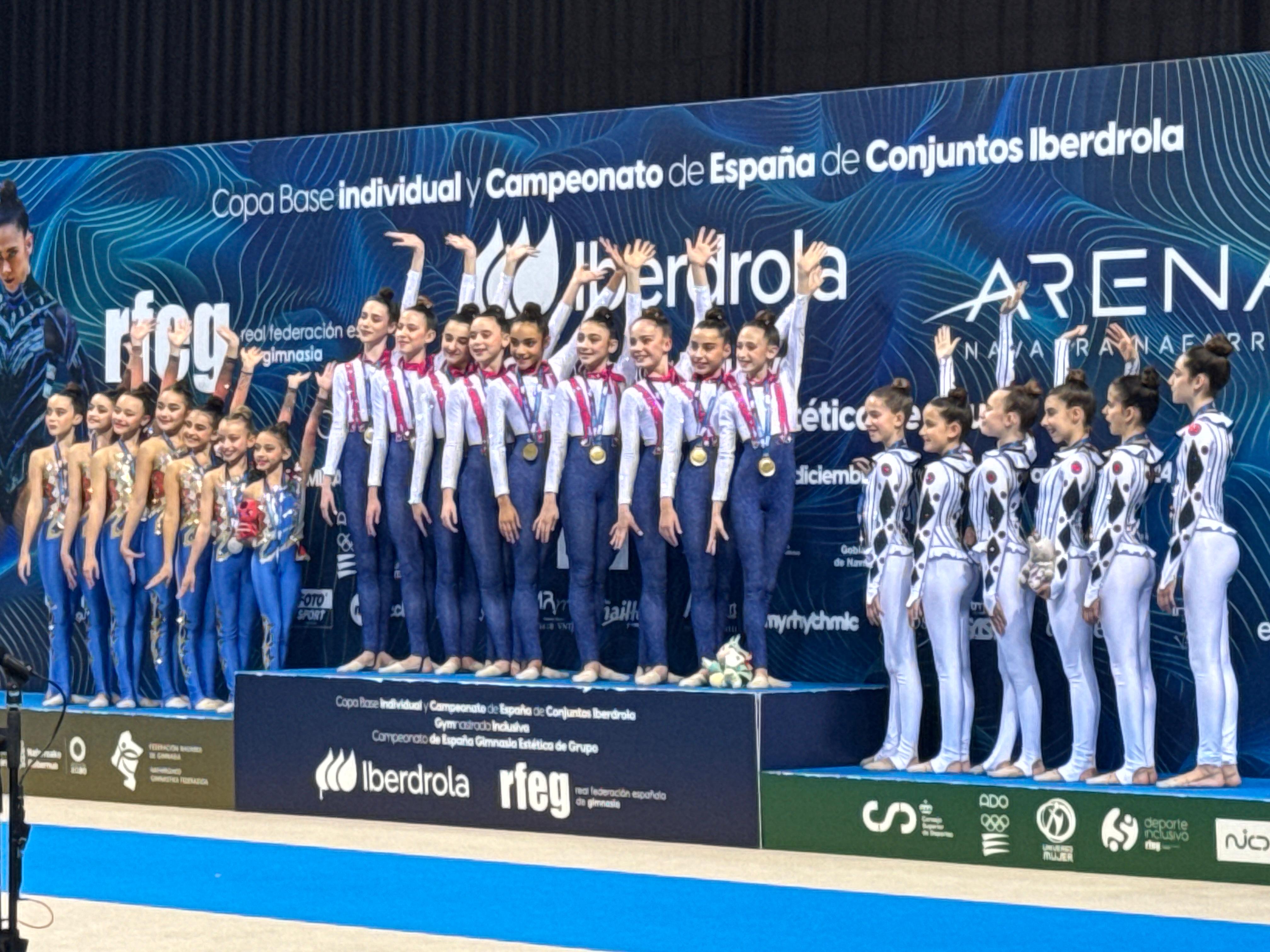 Los equipos del Club 90 en el podio del Campeonato de España de Gimnasia Estética