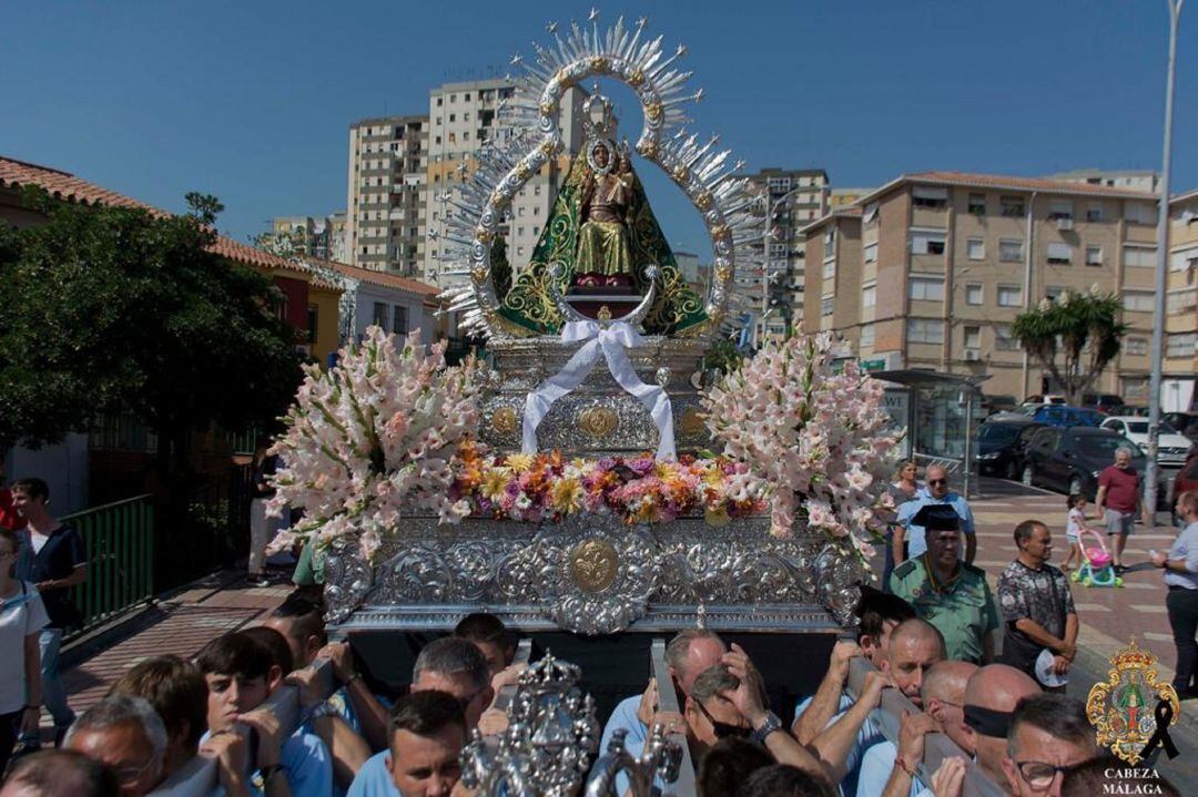 Desfile procesional de la Virgen de la Cabeza por las calles malacitanas