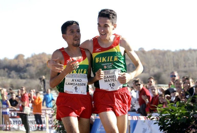 Daniel Mateo, junto a Landassem, en el Cross de Soria.