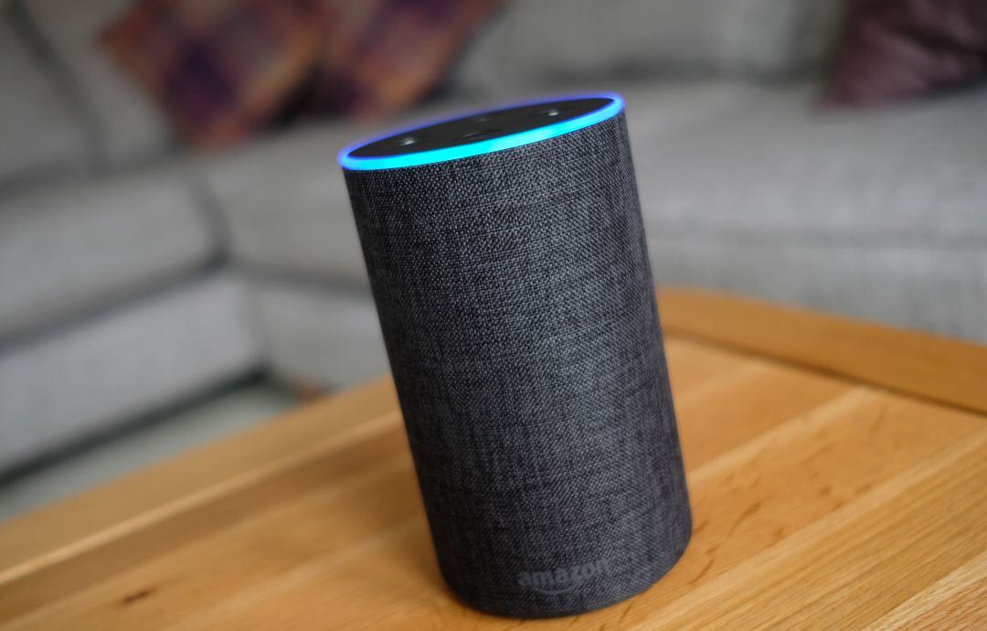 Un dispositivo de Amazon Echo. 