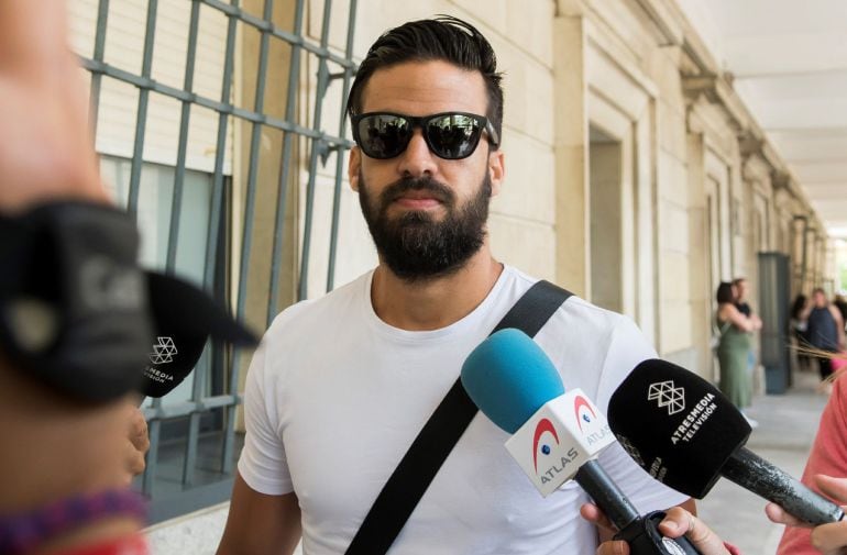 Antonio Manuel Guerrero, uno de los cinco integrantes de &#039;La Manada&#039;, a su llegada hoy al juzgado de guardia de Sevilla 