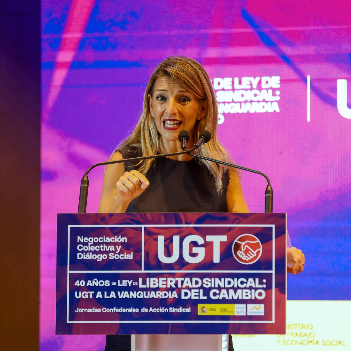 El Gobierno recurrirá al Constitucional la ley regional que modifica las ayudas a patronal y sindicatos