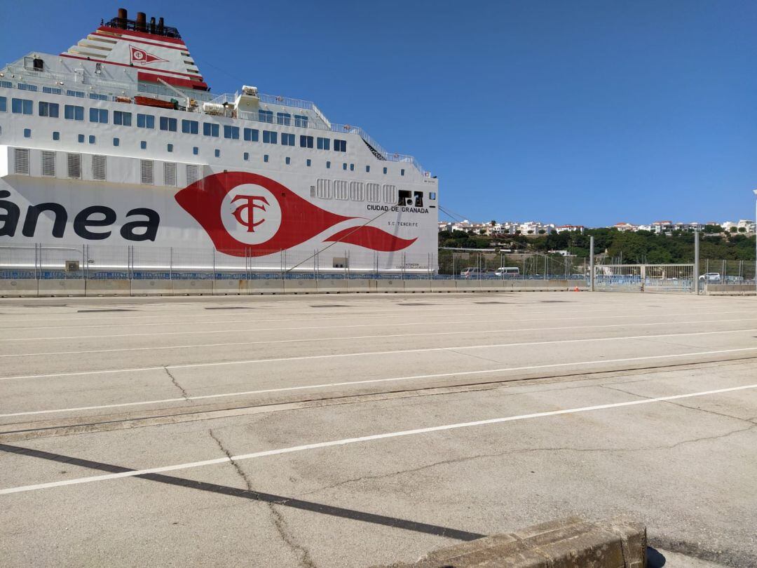 El Ciudad de Granada cobrirà la ruta Maó-Barcelona per a la naviliera Armas.