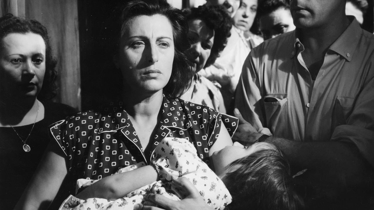 Anna Magnani en una escena de Bellísima,  de Luchino Visconti