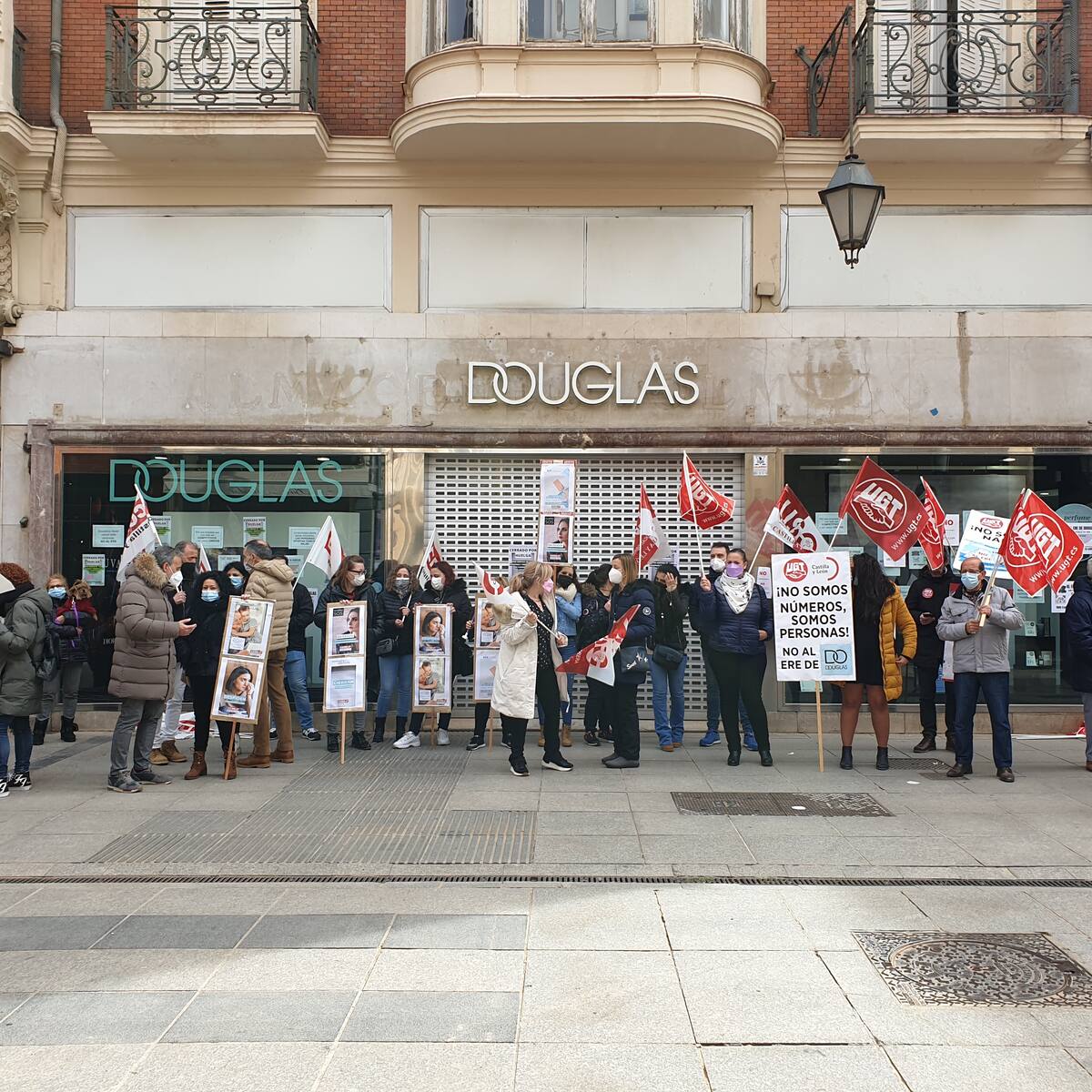 Movilización contra el cierre de Douglas