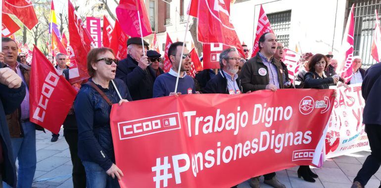 Los manifestantes se concentraban frente a la Subdelegación del Gobierno