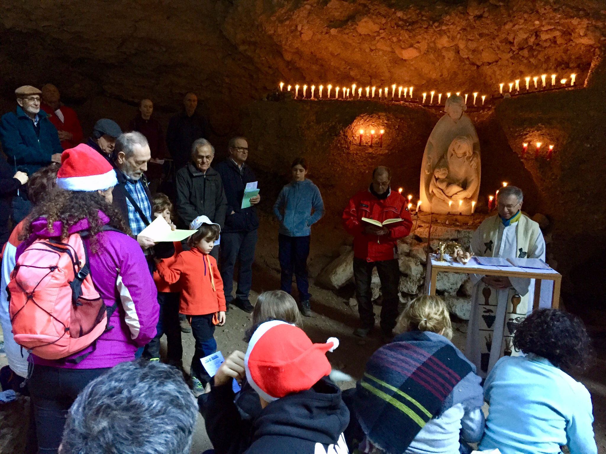 Misa del Belén Montañero de Peña Guara el día de Navidad