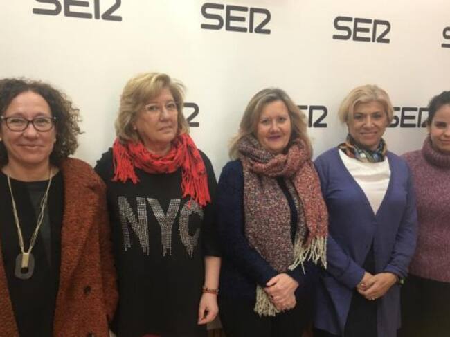 Tras leer el manifiesto, integrantes de la Asamblea Feminista han pasado por el programa Hoy por hoy