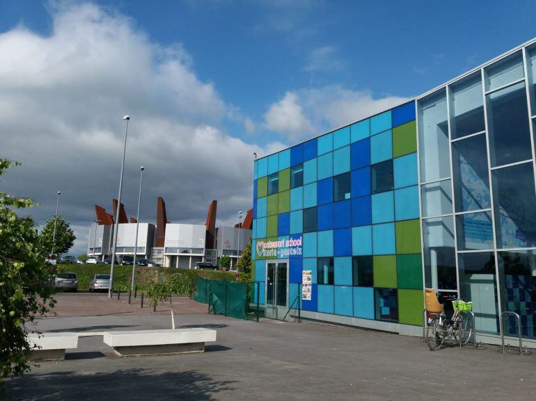 Las instalaciones de Montessori School en el Bakh