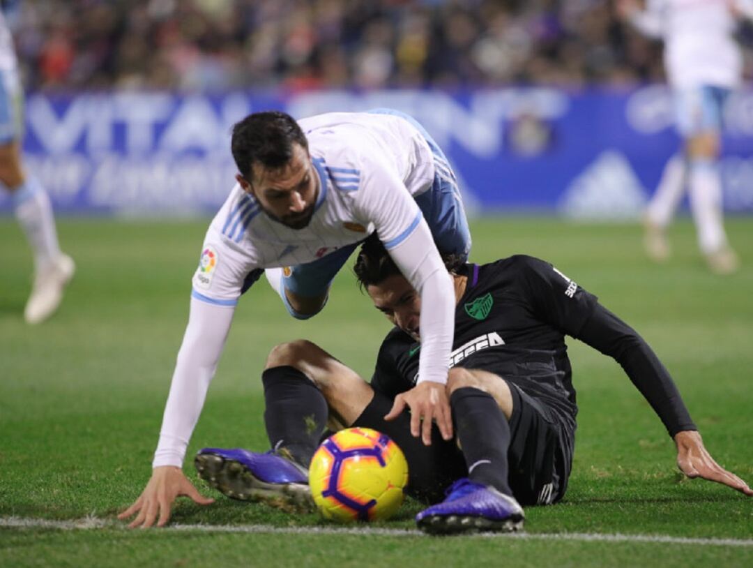 Guitián, en una acción del partido de la primera vuelta ante el Málaga