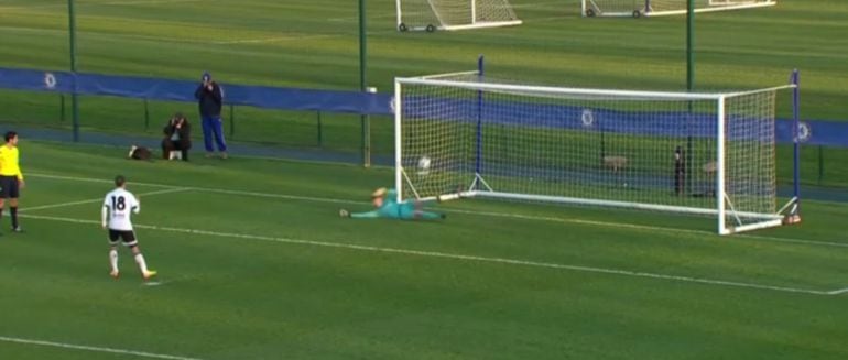 El polémico penalti del Valencia en la Youth League.