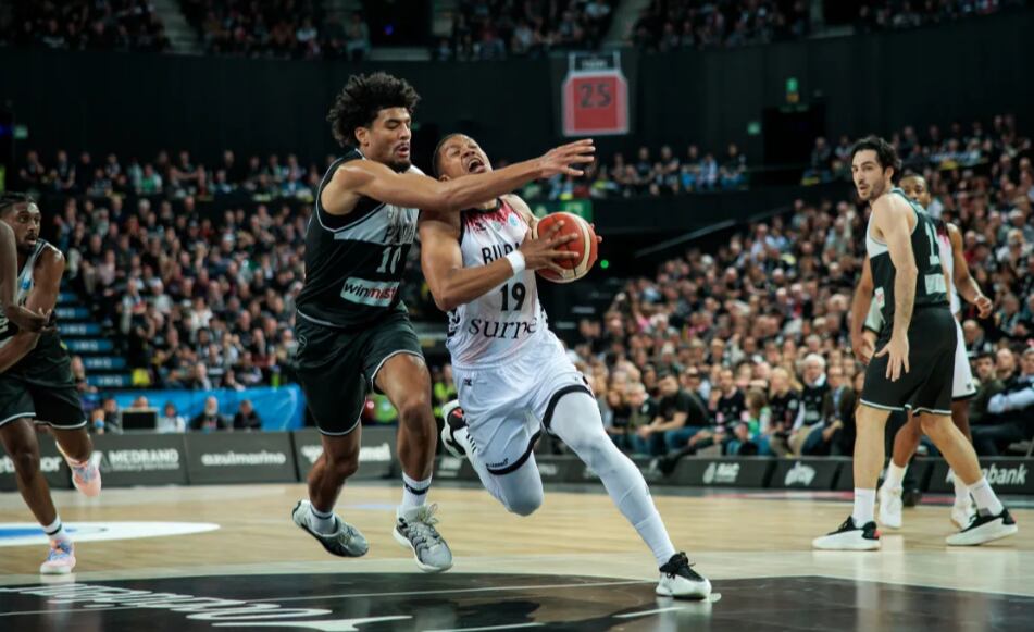 Bilbao Basket gana al PAOK y defenderá siete puntos en la vuelta