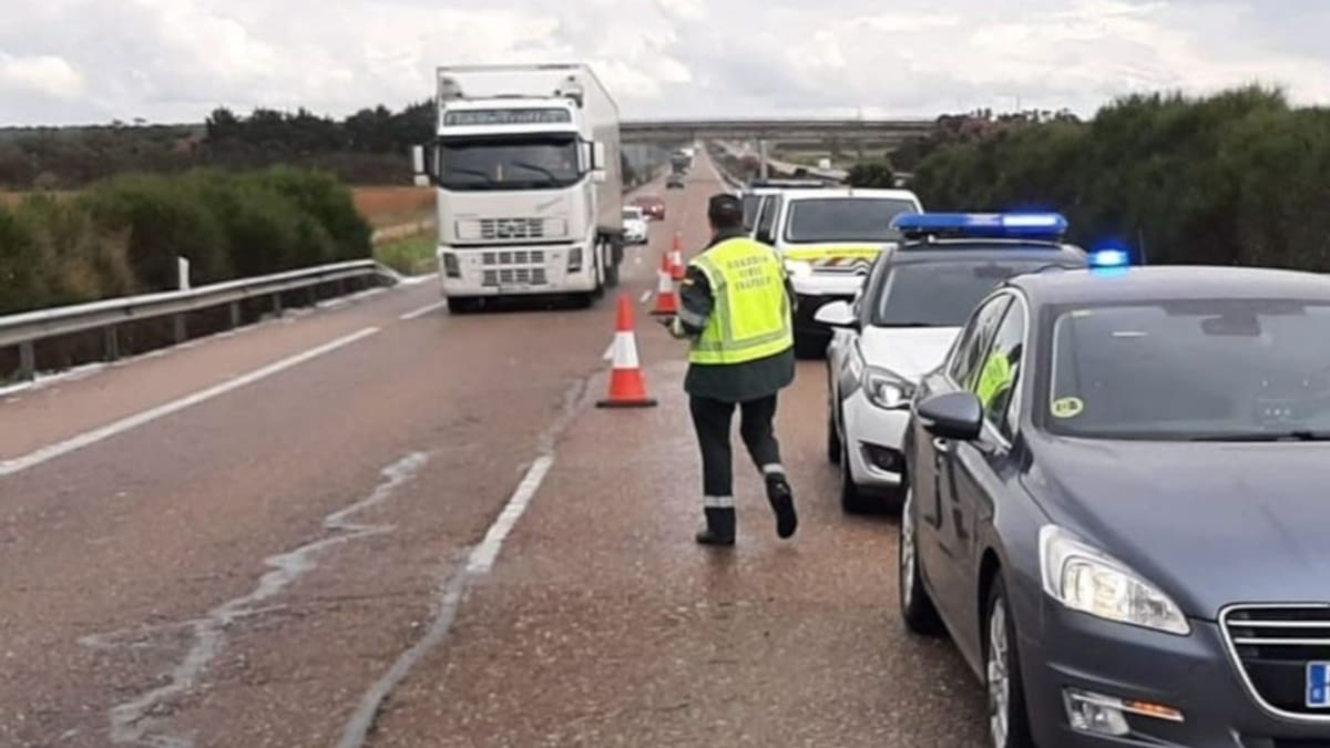 Tres heridos en un accidente en la A-6 en Villalpando