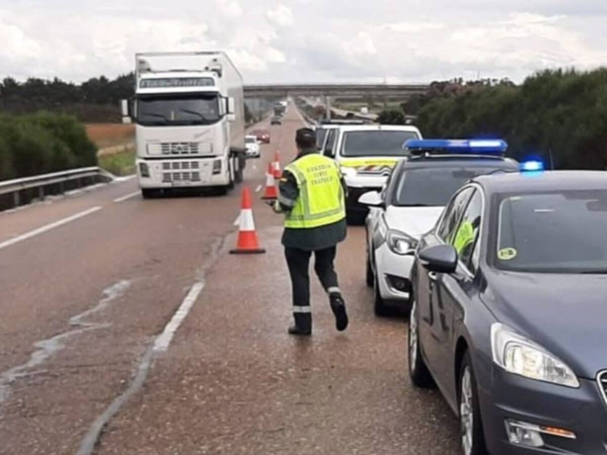 Tres heridos en un accidente en la A-6 en Villalpando