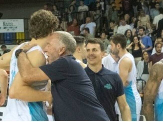 El metge Toni Gómez Arbona seguirà a l'staff de l'Hestia.