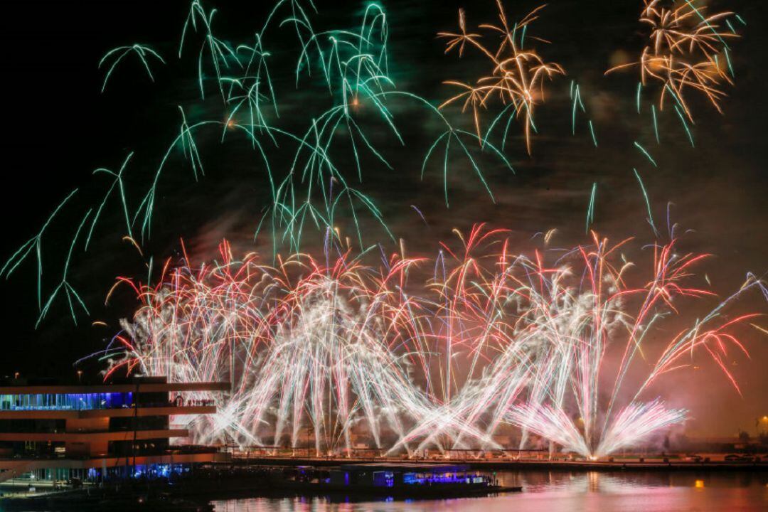 Castillo de fuegos artificiales en La Marina de València