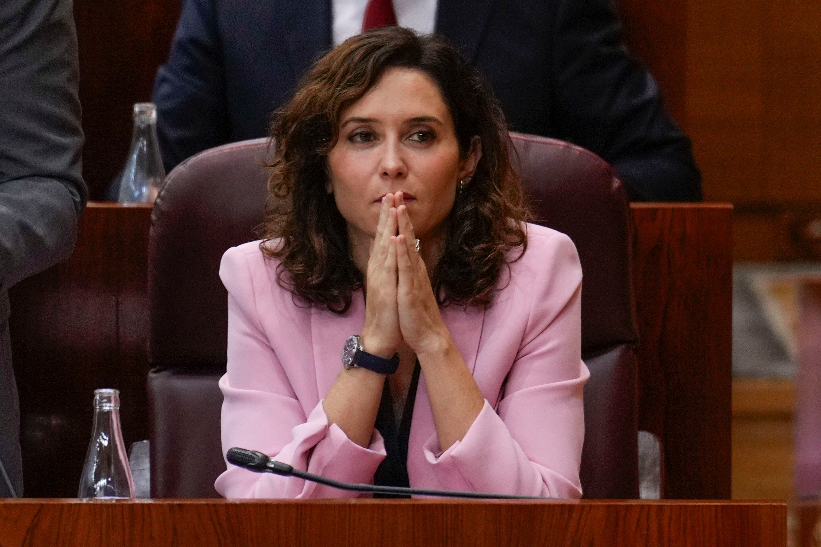 La presidenta de la Comunidad de Madrid, Isabel Díaz Ayuso, en un pleno de la Asamblea de Madrid