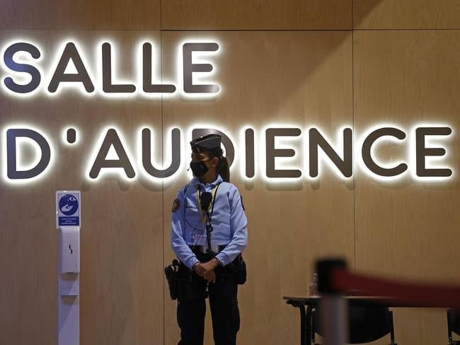 Sala de audiencia en la celebración de los atentados de París.