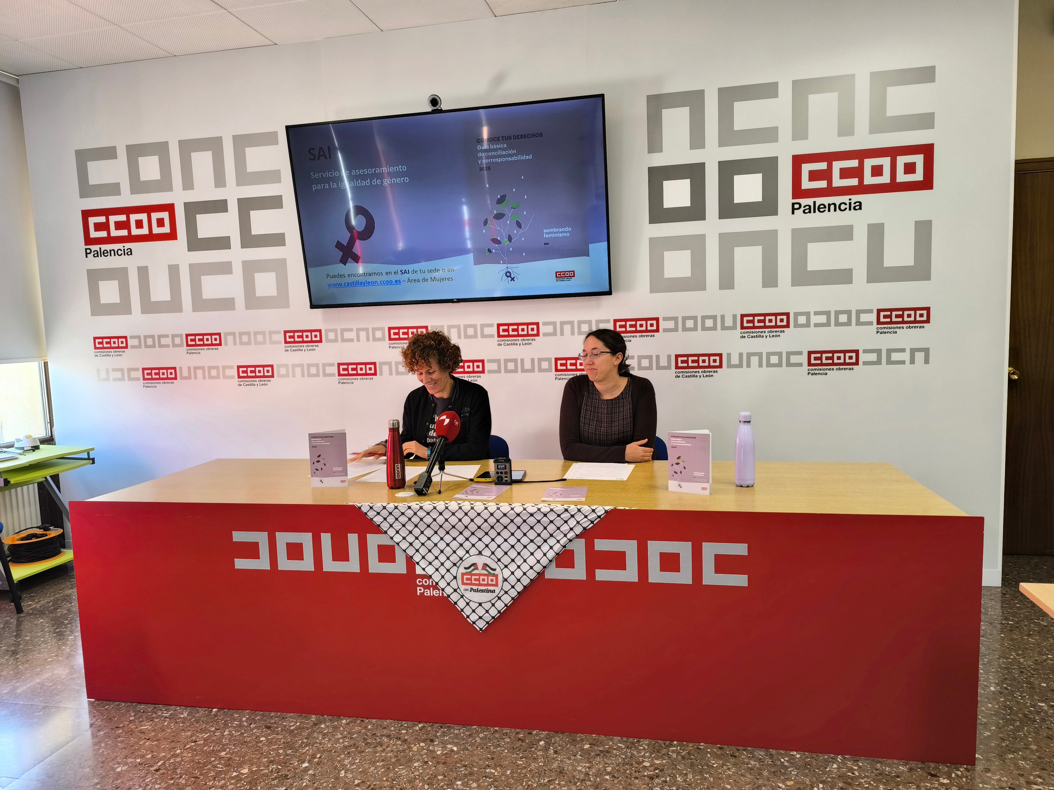Elene Villamediana y Andrea Martín de CCOO