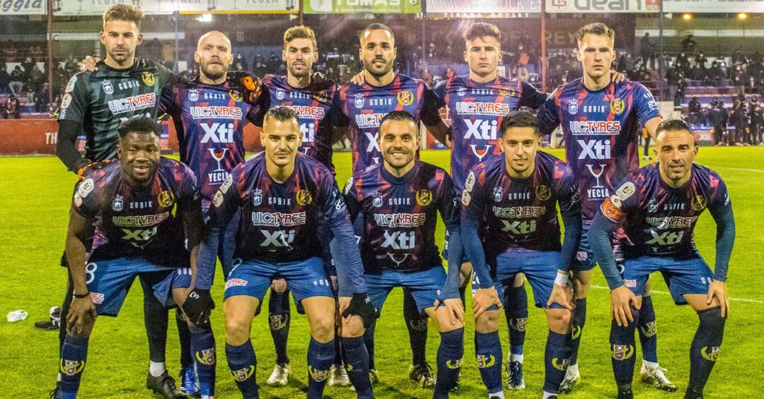 Once titular del Yeclano ante el Valencia CF