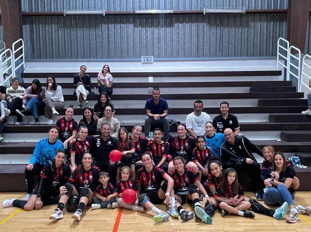 Jugadoras y cuerpo técnico del CICAR Lanzarote Ciudad de Arrecife.