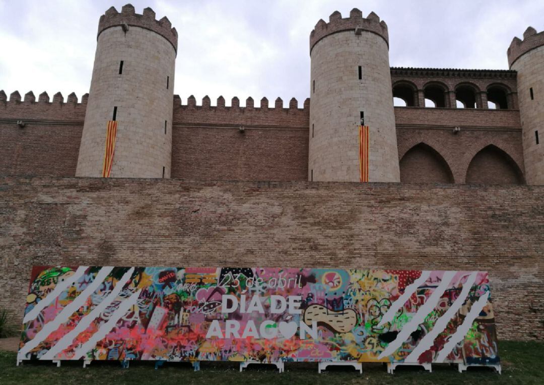 Mural del Día de Aragón 2019 en la sede de las Cortes de Aragón 