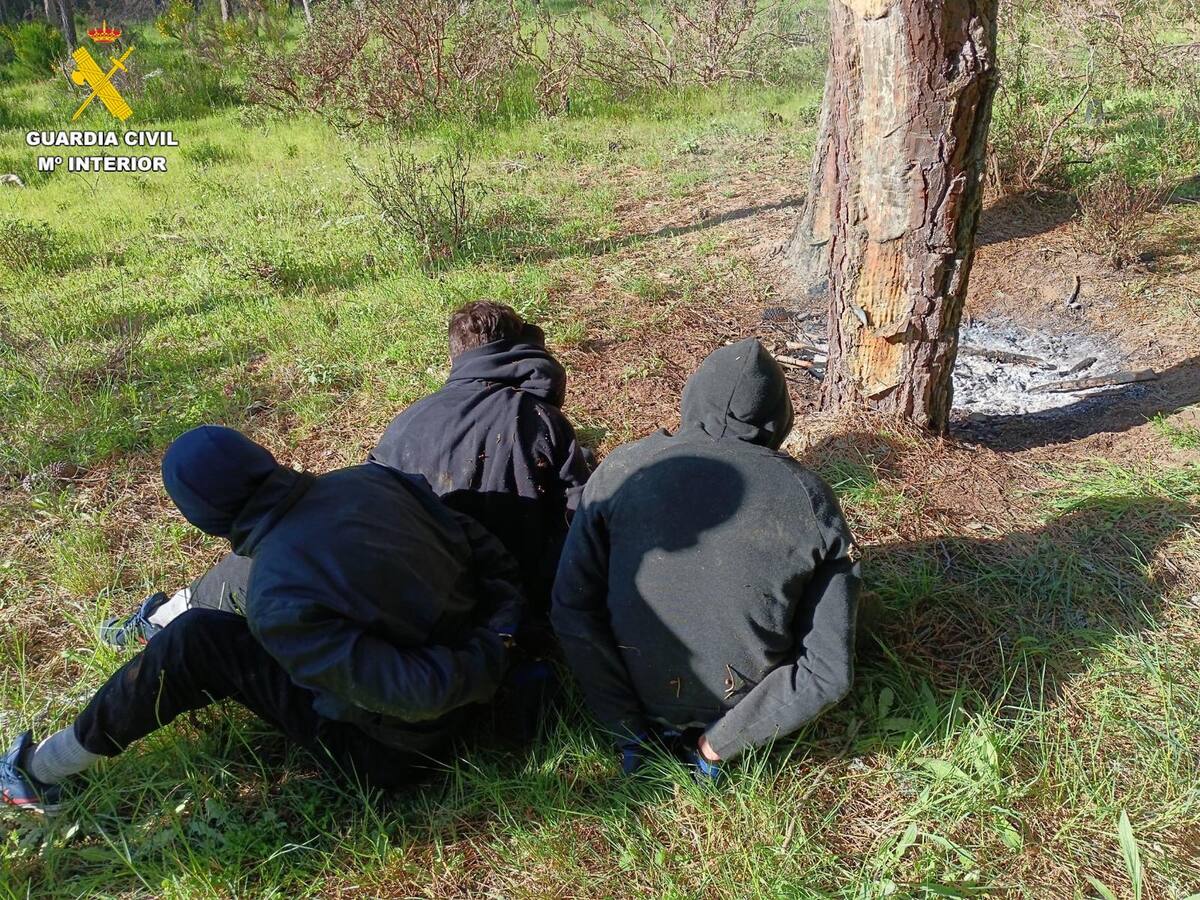 Pillados in fraganti cuando robaban cable en Las Navas del Marqués