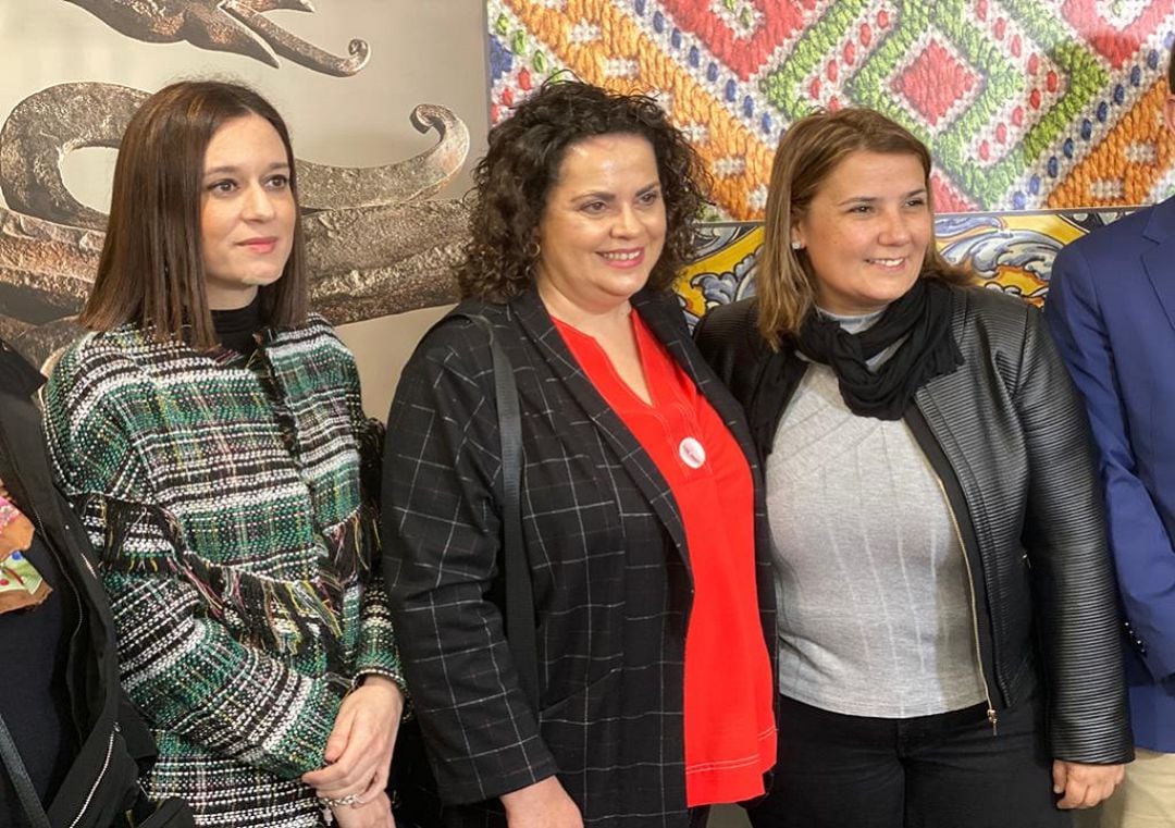 Ana Isabel Fernández, Marta Roldán y Tita García