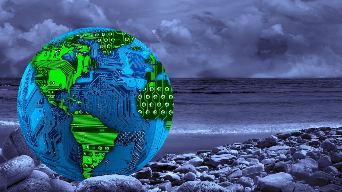 Lasse Rouhiainen, autor de 'ChatGPT: 101cosas que necesitas saber hoy sobre ChatGPT y la IA generativa"