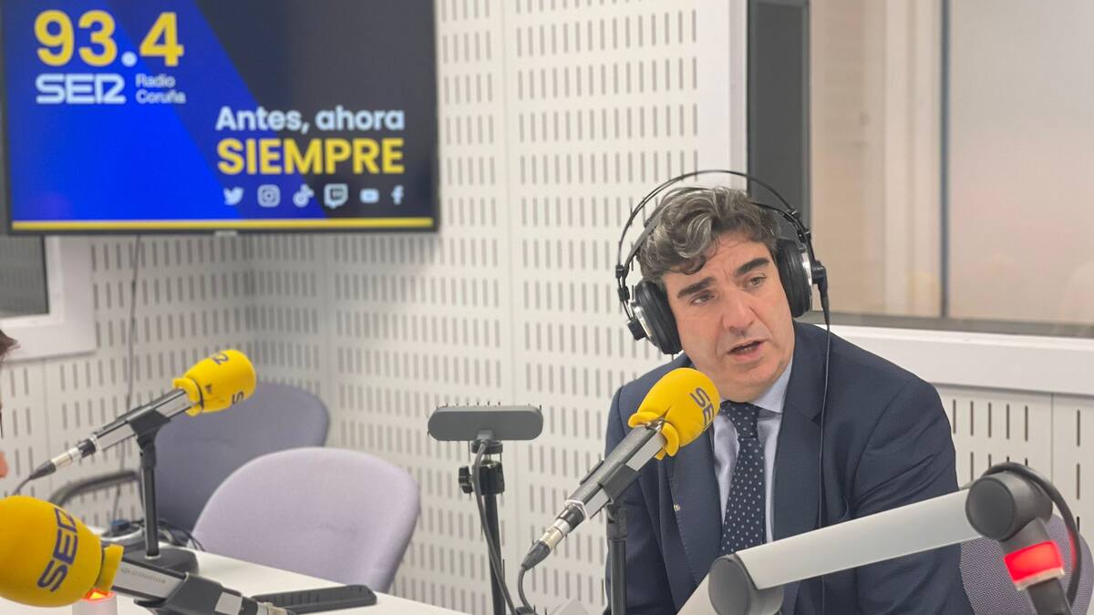 Martín Fernández Prado, presidente de la Autoridad Portuaria de A Coruña, hace balance del 2023