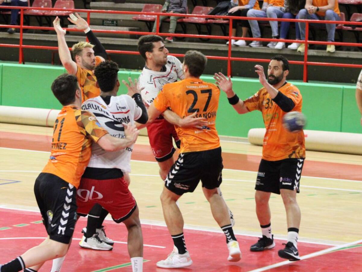 Dura derrota para el UBU San Pablo en Torrelavega
